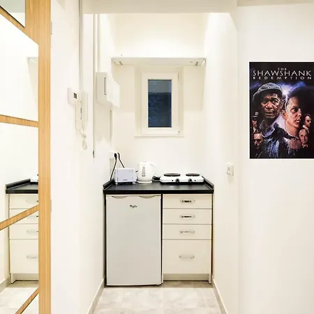 Apartamento Prison - Get Locked Up In Centre Of *