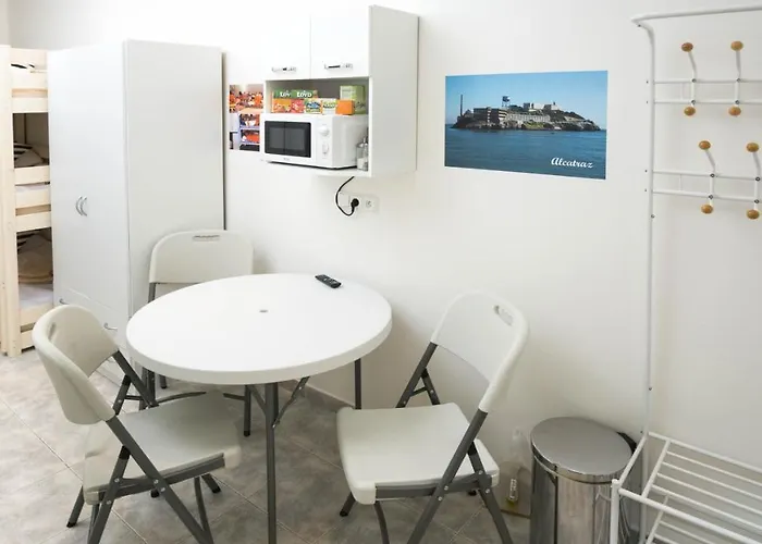 Apartament Prison - Get Locked Up In Centre Of *